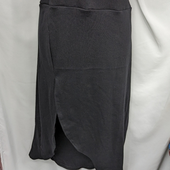 PrettyLittleThing NWT Ribbed Black Extreme Split Cap Sleeve Midi Dress Sz 16 - Picture 4 of 12